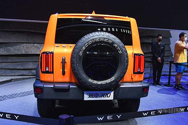 开坦克是一种怎样的体验？