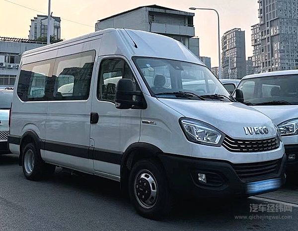 比面包车多装30%货 还省油耗！超市老板算透欧胜品价比