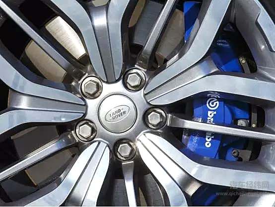 路虎也可以很公路化，星脉SVR告诉你揽胜不为人知的一面