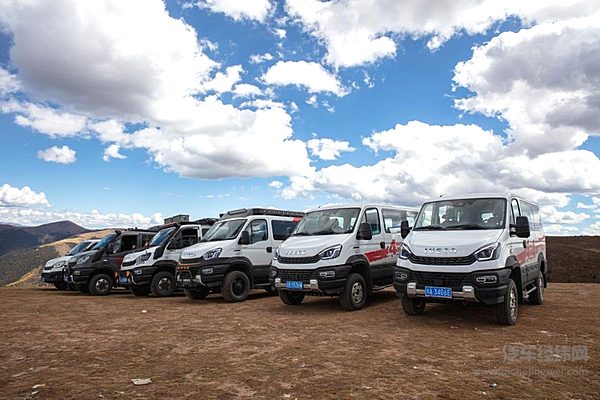 欧霸·山海这波操作 堪称“越野界六边形战士”