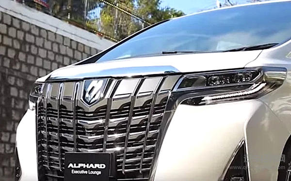 从丰田埃尔法走出来的都是些什么人？