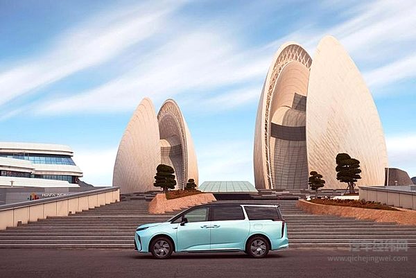 【上汽大通MAXUS MIFA 9】