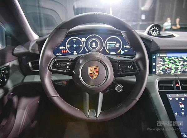 特斯拉新车内饰“大做文章” 我们不需要奇形怪状的方向盘 