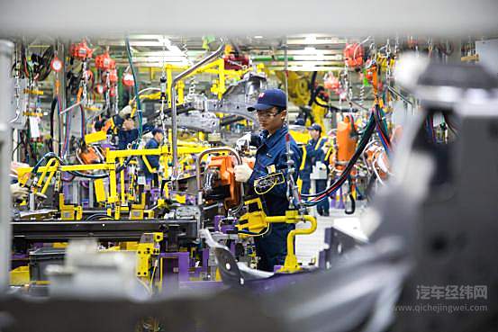 威马智能工厂数字化投入占总投入10%以上，利用先进的算法模型实现秒级排产