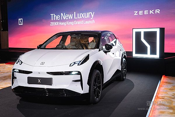 极氪X焕新上市 同等价位下选它还是小鹏G6？