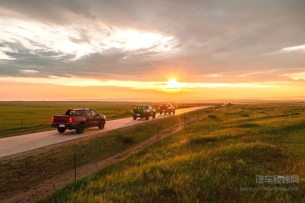 16.99万元起 运动型越野皮卡长安览拓者·探索版上市
