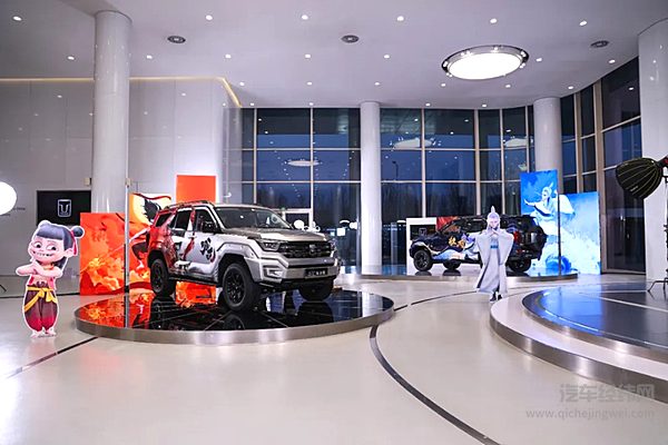 坦克400汽油版24.98万元，柴油版26.48万元，双车燃擎上市！