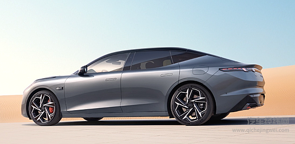 20万元的纯电四驱 新版领克Z10能否胜过同门极氪007？