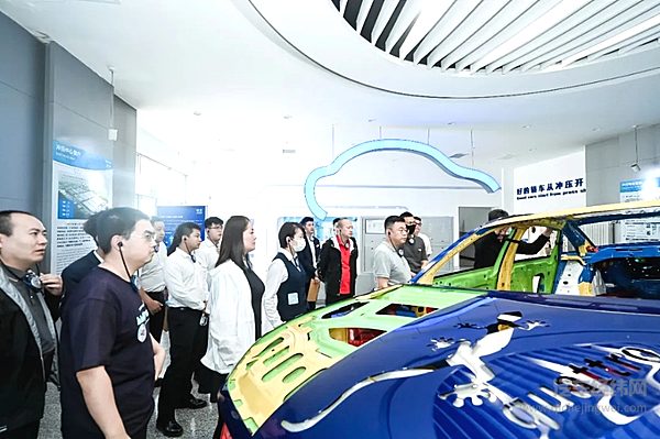 用户至上！一汽大众举行第四届521家年华暨首批工厂交车仪式