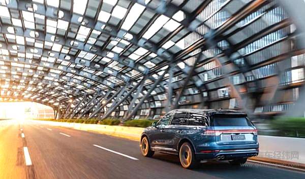 售价50.98万元起 国产后的林肯飞行家依旧是美系豪华车标杆！