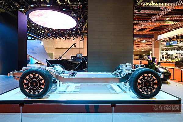 构建的技术护城河 比亚迪仰望的高端之路