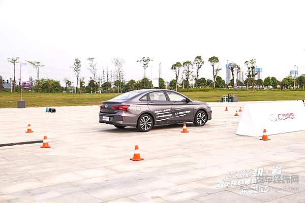 传祺GA4 PLUS & GS3 POWER 劲·省上市 解锁“超省国民家轿”