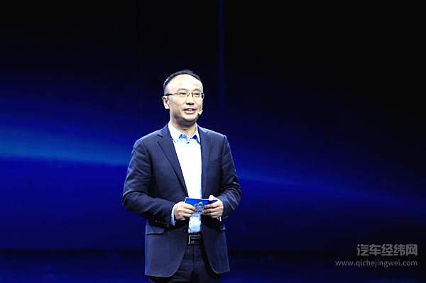 长安汽车总裁助理兼轻型车事业部总经理罗志龙现场讲话