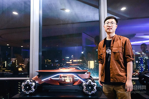 （金奖得主张宇轩及其作品LUMIERE）