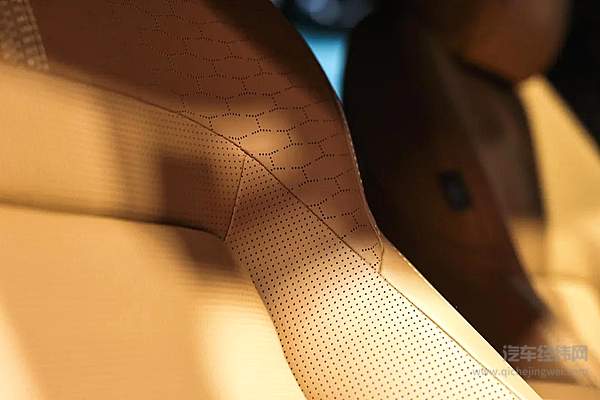 捷豹路虎双剑齐发耀动魔都 演绎“新现代豪华主义”