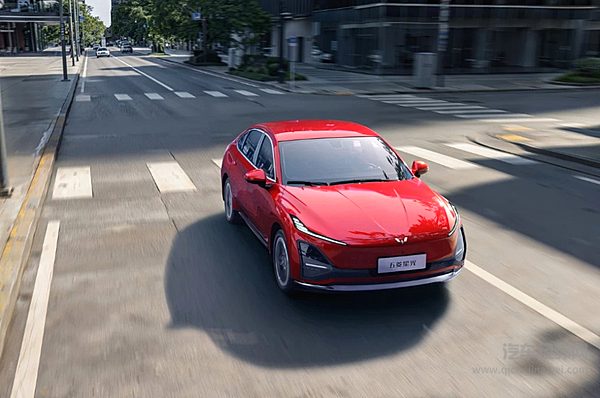 10万就能买高配 五菱星光和启源A05谁能打动你？