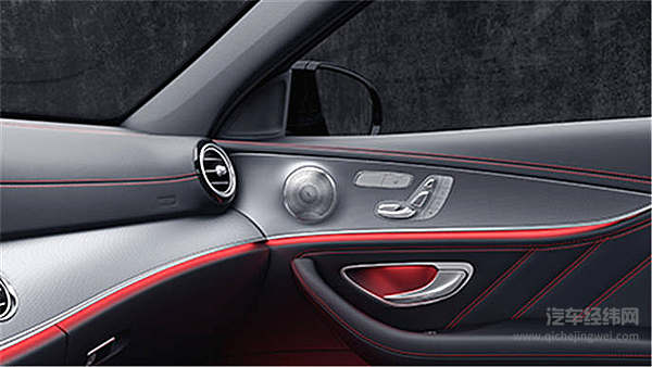 435马力、4MATIC+加持 奔驰AMG E53卖94.88万不算贵！