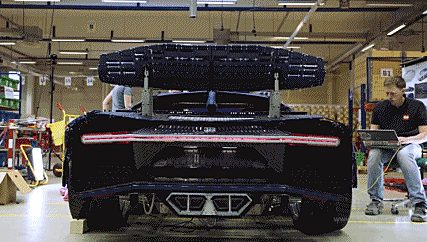 100万个乐高积木搭成的布加迪Chiron，还能开上路