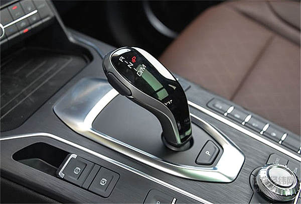 同样都是智能化 WEY何VV6可以让人印象深刻？！