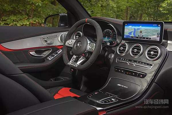 奔驰AMG GLC 63系列96.58万起售 3.8秒破百打造速度传说