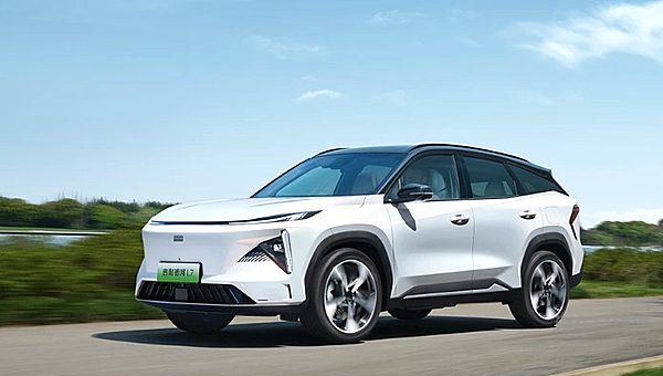 L7对决L7 山海与银河谁更适合家用？