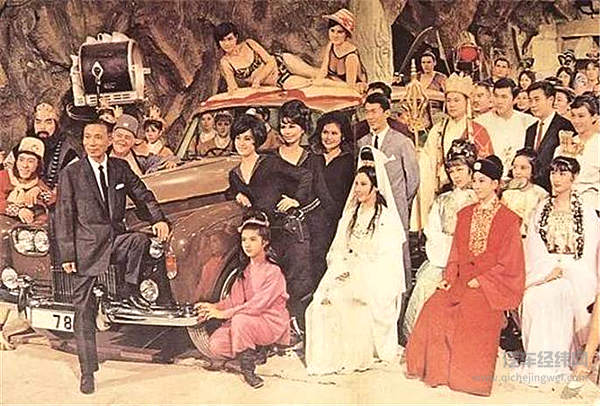 一个黄金时代，被藏在了那些港片的车里