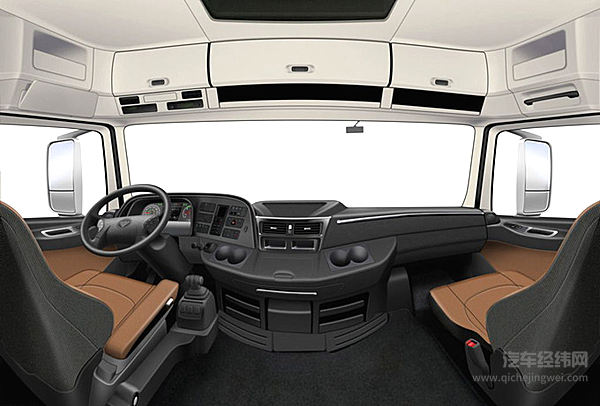 欧曼EST超级卡车的高颜值让老司机“汉心暗许”