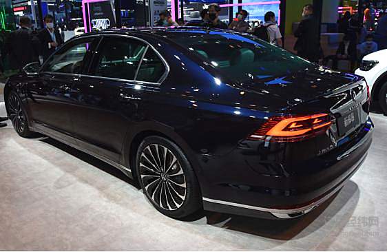  发光LOGO+空气悬架 “大众王”辉昂改款正式发售
