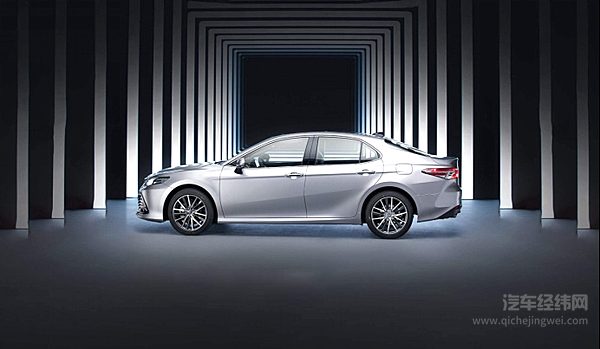 20万元级别混动车 比亚迪汉DM与丰田凯美瑞谁划算？