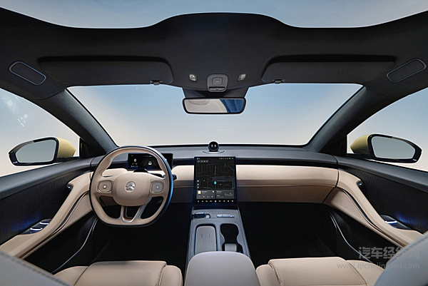 国产品牌玩转高端轿车市场 三款车型谁更胜一筹？