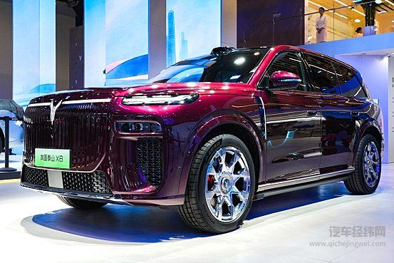 从泰山X8到梦想家右舵版 北京车展岚图连出“王牌”