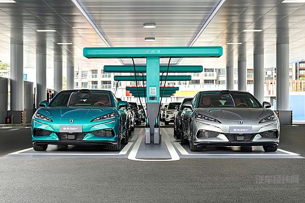 兆瓦闪充2.0VS换电 你喜欢哪一个？