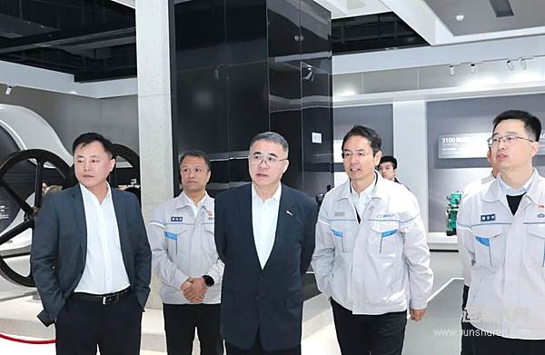 張小帆到一汽解放動(dòng)力總成事業(yè)部、解放綠動(dòng)調(diào)研