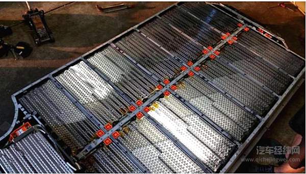 苹果汽车即将横空出世 难怪特斯拉也慌乱了