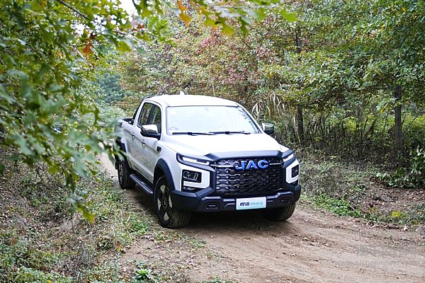 破解荒野求生难题！悍途PHEV以领先科技护航荒野探险