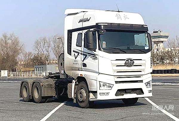 J7 6SX1 660馬力領(lǐng)航版牽引車：誤會(huì)！都是誤會(huì)！