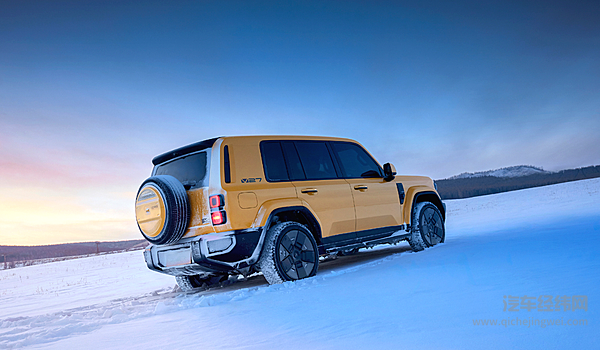既能带娃又想越野 iCAR V27与钛7 PHEV该选谁？