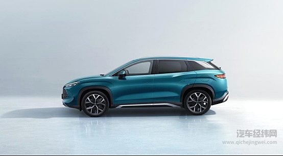 宋L DM-i震撼上市13.58万元起 大小宋双车绝杀合资燃油SUV