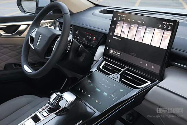 WEY摩卡17.58万元起诚意上市 开启智能出行的WEY时代