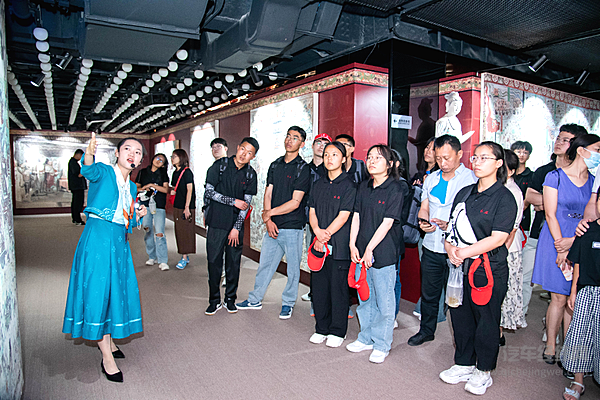 奔赴美好未来 呵护每个梦想2023中国一汽社会责任周诠释爱与责任