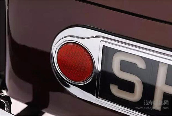 可看的不止彭于晏的腹肌，详解《邪不压正》中最值得看的5台车！ 