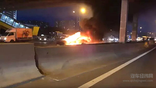 24小时多起自燃事件上“头条” 电动车起火疑云“真相”何时大白