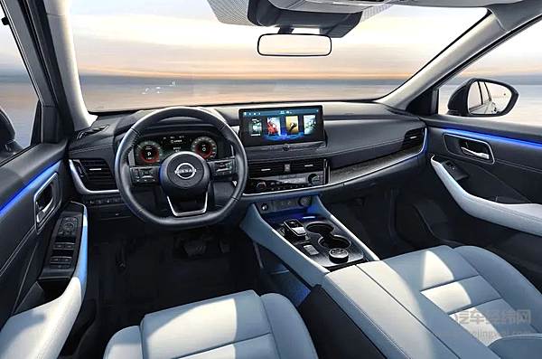 超混电驱奇骏内饰