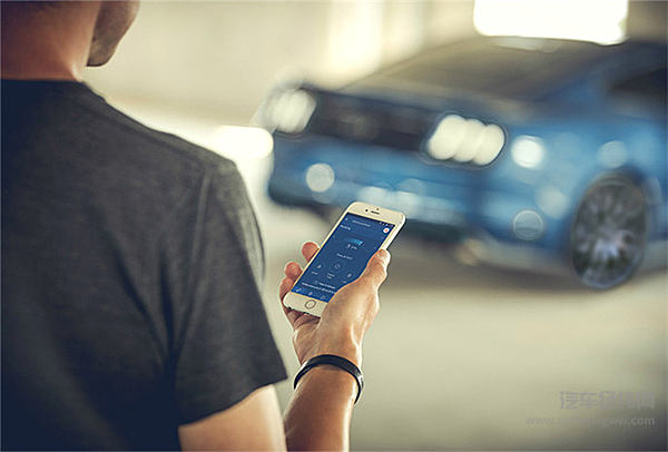 “两面派”美式肌肉跑车出场！ 这匹“野马”你降得住吗？