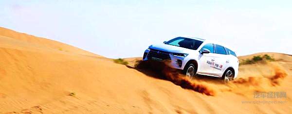 不改装的比亚迪插混SUV家族征战阿拉善！