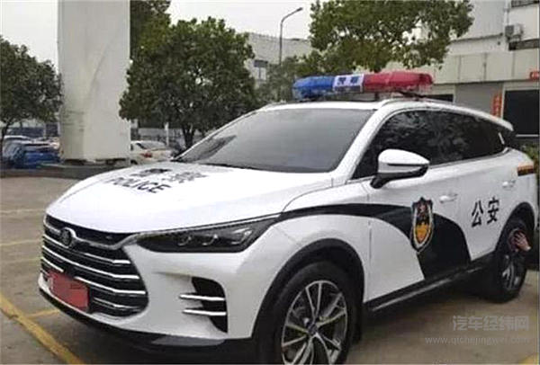 中国警车“大换血”，清一色国产车，简直不要太霸气！