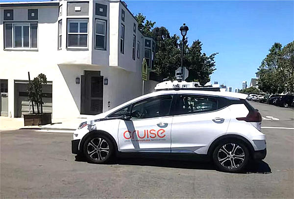 通用Cruise自动驾驶汽车