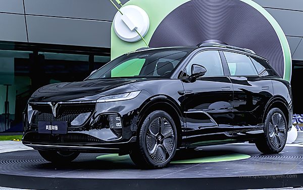 既拼配置也拼科技 岚图知音与阿维塔07谁的性价比更高？