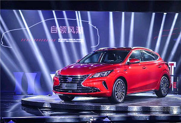 长安汽车做了一道年轻人的“菜” 第二代逸动XT上市7.79万起