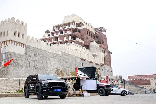 国庆假期燃动沙漠：第二届穿越塔克拉玛干沙漠徒步挑战赛圆满落幕